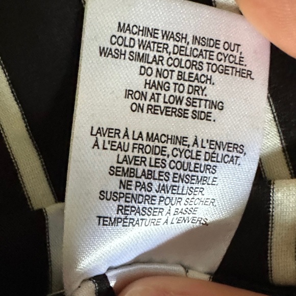 🌸Reitmans Black and White Striped Long Sleeve Top - Picture 7 of 7